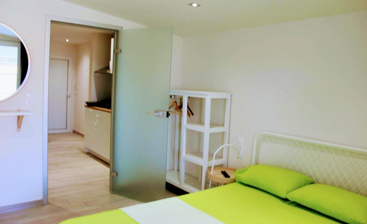 Anthia House Apartment Сарти Екстериор снимка
