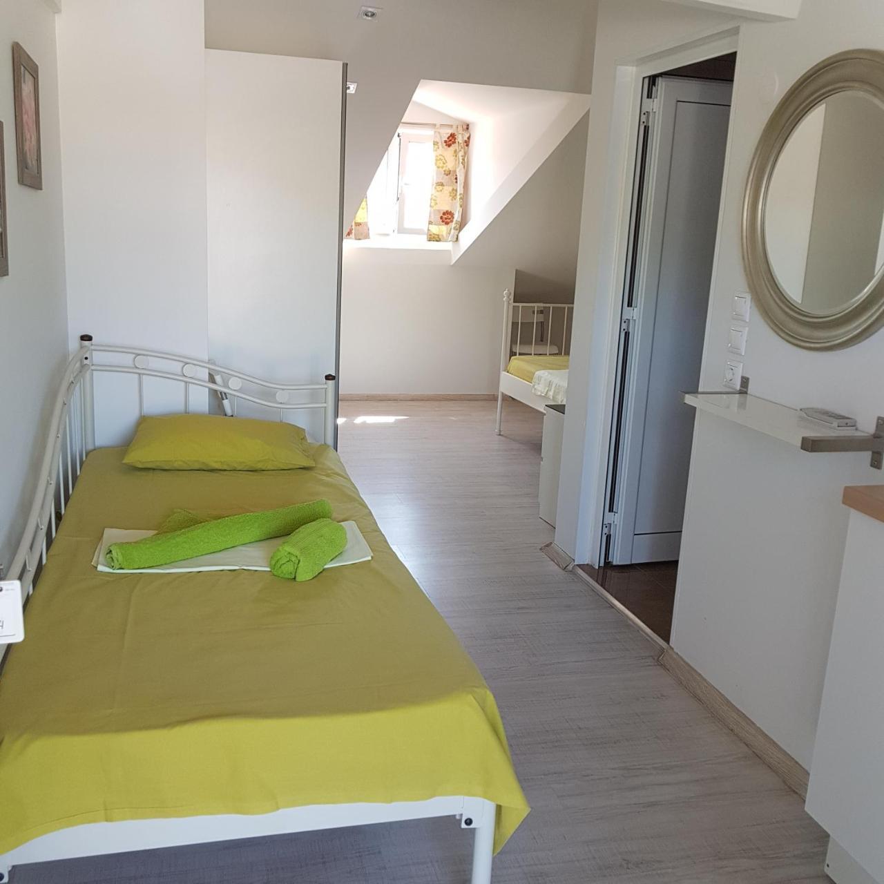 Anthia House Apartment Сарти Екстериор снимка
